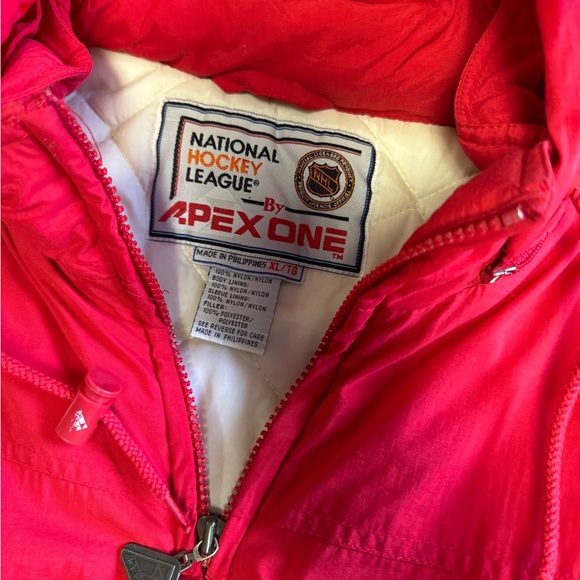 Red Wings vintage puffer - Picture 2 of 4